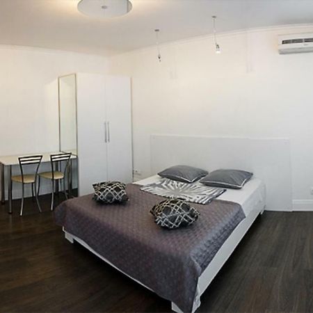 Great Studio Near The Pechersk Kyiv Exterior foto